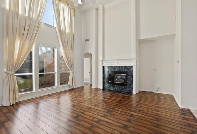 1313 Bradbury Drive, Carrollton, TX 75007