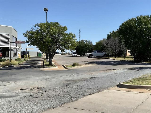 12215 N Pennsylvania Avenue, Oklahoma City, OK 73114