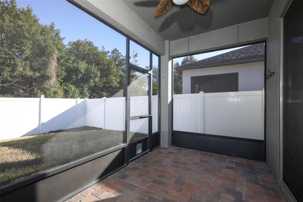 Image 17 of property listing at 4043 LAKE BOSSE VIEW DRIVE, Orlando, FL 32810