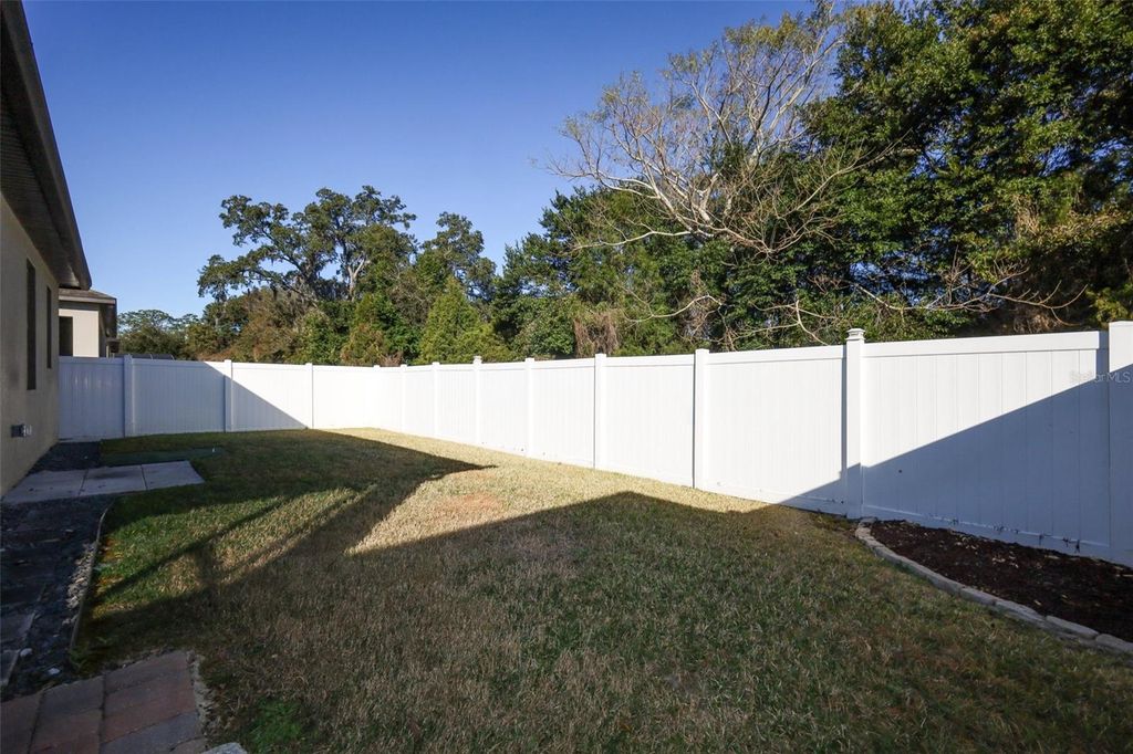 Image 18 of property listing at 4043 LAKE BOSSE VIEW DRIVE, Orlando, FL 32810