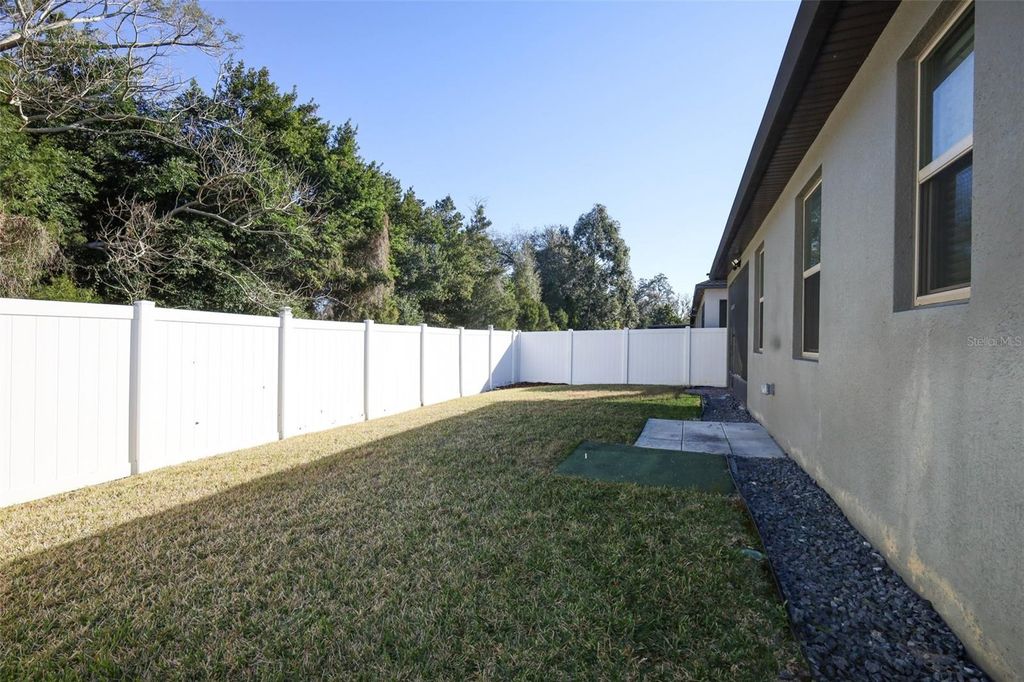 Image 19 of property listing at 4043 LAKE BOSSE VIEW DRIVE, Orlando, FL 32810