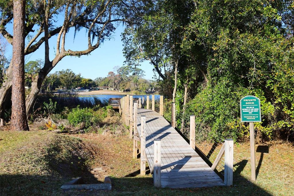 Image 3 of property listing at 4043 LAKE BOSSE VIEW DRIVE, Orlando, FL 32810