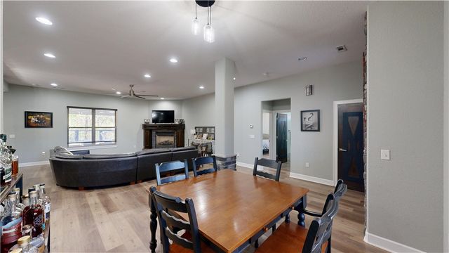 508 Candlelight Circle, Elm Springs, AR 72762