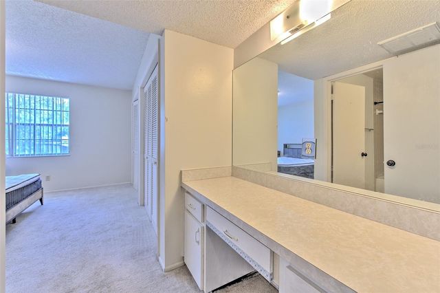 14454 REUTER STRASSE CIRCLE 712, Tampa, FL 33613