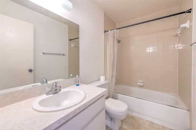14454 REUTER STRASSE CIRCLE 712, Tampa, FL 33613