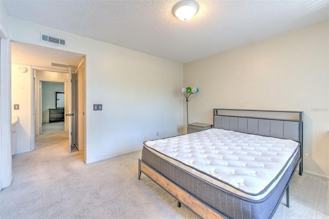 14454 REUTER STRASSE CIRCLE 712, Tampa, FL 33613