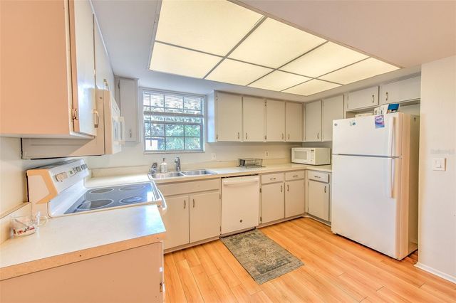 14454 REUTER STRASSE CIRCLE 712, Tampa, FL 33613