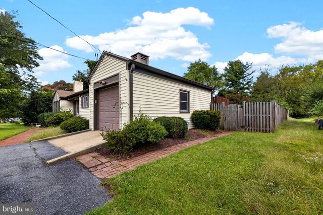 2326 FAIRLAND RD, Silver Spring, MD 20904