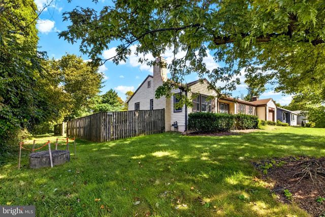 2326 FAIRLAND RD, Silver Spring, MD 20904