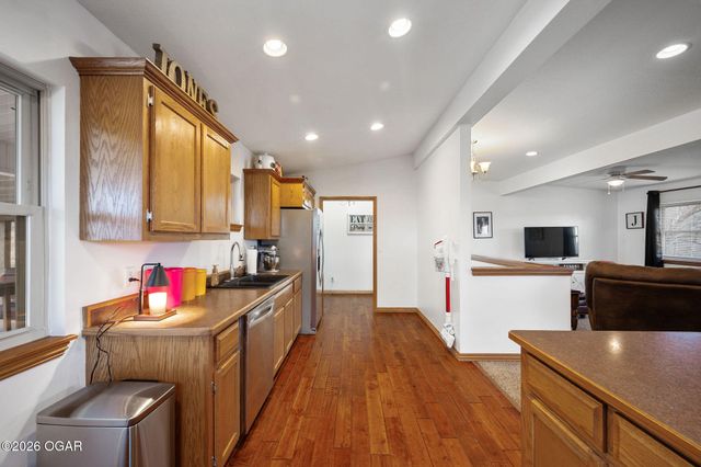 1904 Cherry Street, Seneca, MO 64865