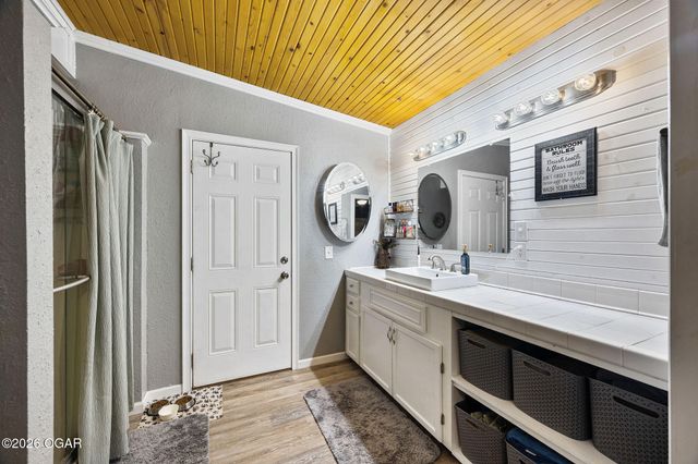 1904 Cherry Street, Seneca, MO 64865