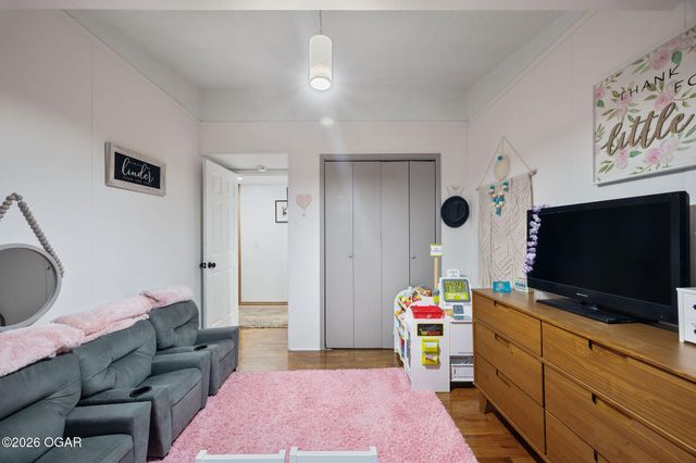 1904 Cherry Street, Seneca, MO 64865