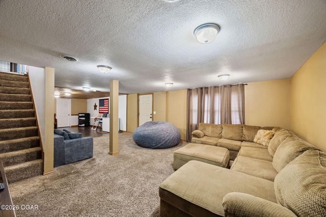 1904 Cherry Street, Seneca, MO 64865