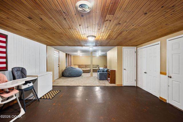 1904 Cherry Street, Seneca, MO 64865