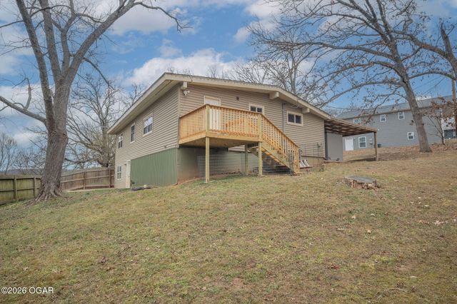 1904 Cherry Street, Seneca, MO 64865