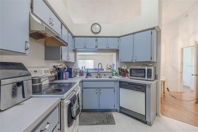 11220 CLAYRIDGE DRIVE, Tampa, FL 33635