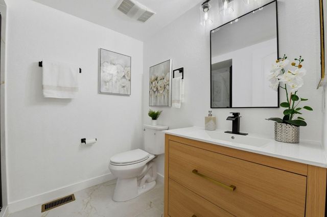 513 Glenmoor Circle, Milpitas, CA 95035