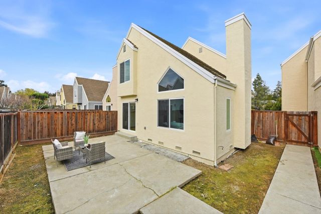 513 Glenmoor Circle, Milpitas, CA 95035