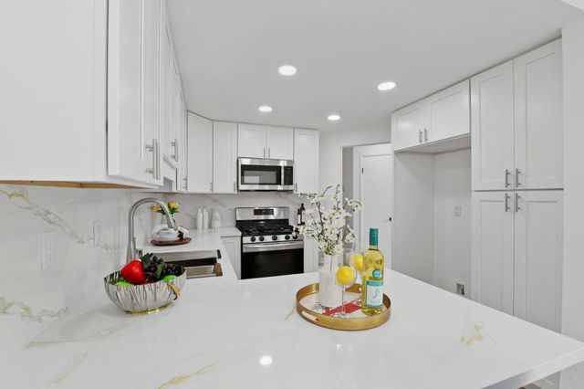 513 Glenmoor Circle, Milpitas, CA 95035