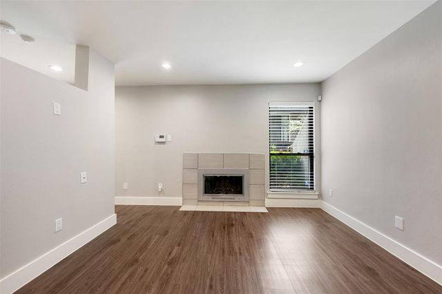 935 La Posada DR 115, Austin, TX 78752