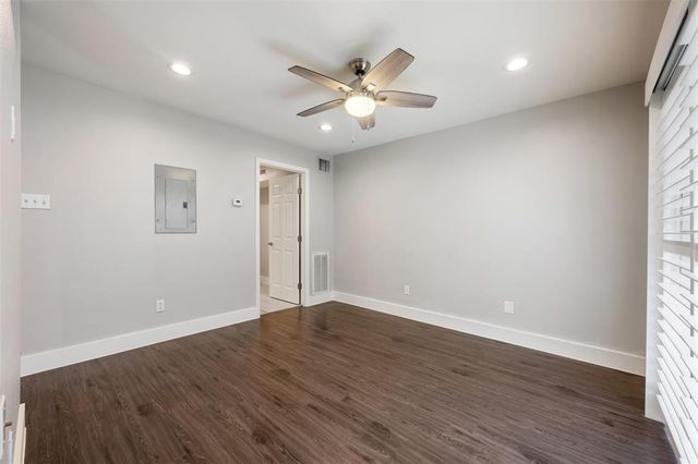 935 La Posada DR 115, Austin, TX 78752