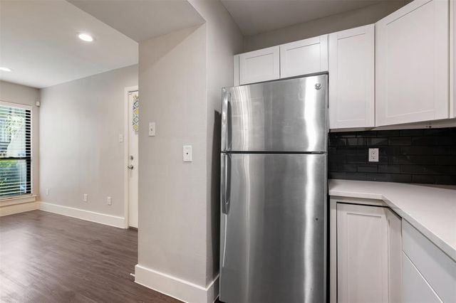 935 La Posada DR 115, Austin, TX 78752