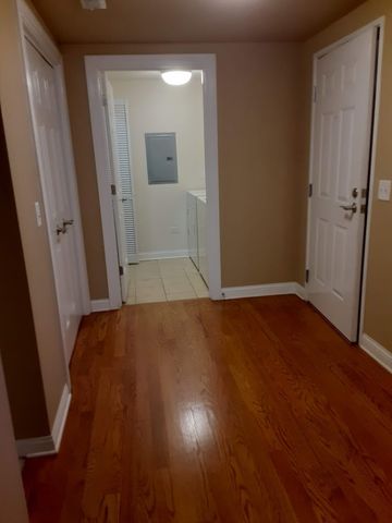 6675 S Cass Avenue 2A, Westmont, IL 60559