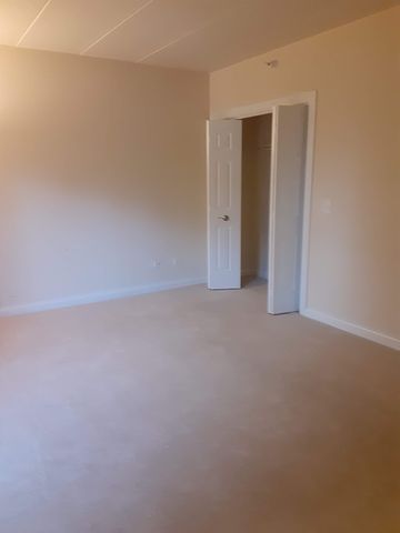 6675 S Cass Avenue 2A, Westmont, IL 60559