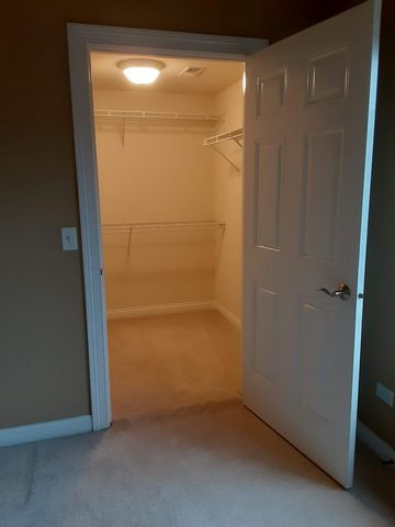 6675 S Cass Avenue 2A, Westmont, IL 60559