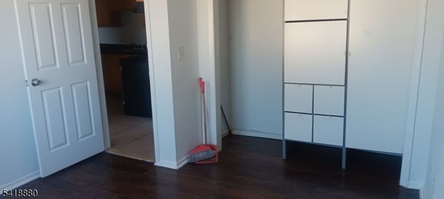 58 S 2Nd St, Elizabeth City, NJ 07206