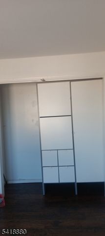 58 S 2Nd St, Elizabeth City, NJ 07206