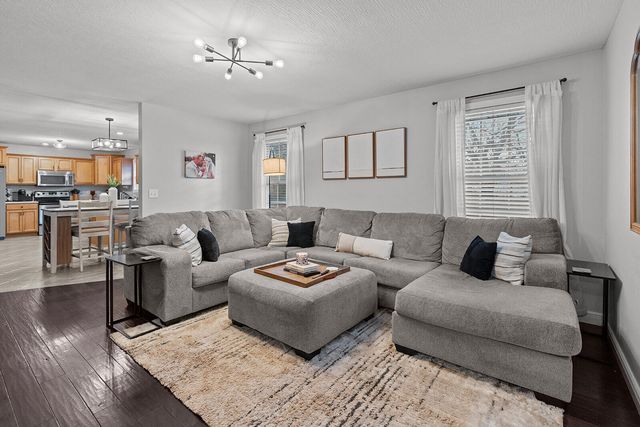 5678 S Fairview Avenue, Springfield, MO 65810