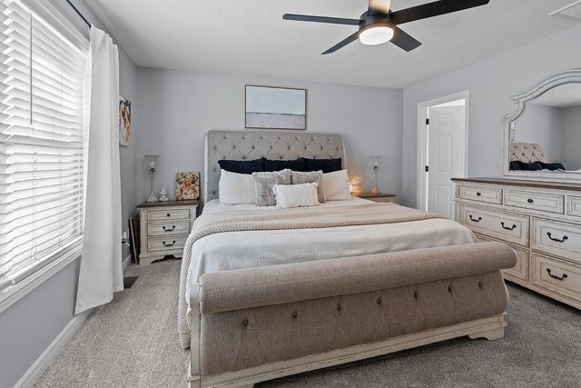 5678 S Fairview Avenue, Springfield, MO 65810