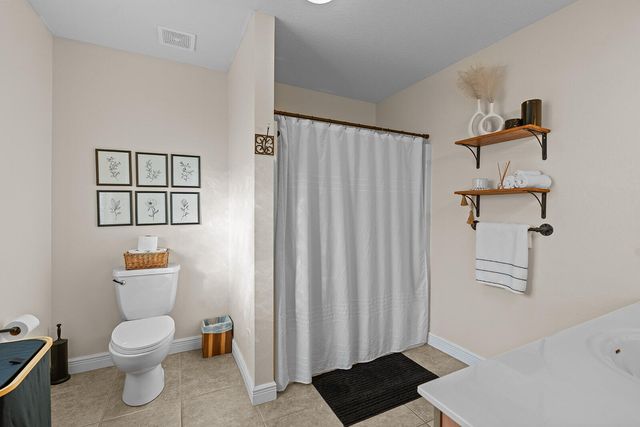 5678 S Fairview Avenue, Springfield, MO 65810