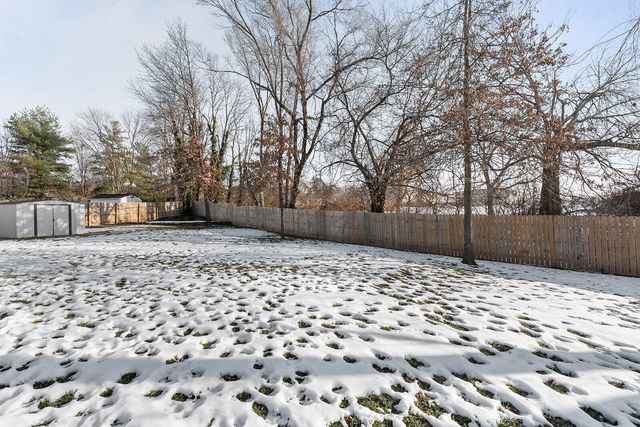 5678 S Fairview Avenue, Springfield, MO 65810