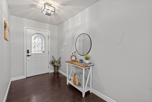 5678 S Fairview Avenue, Springfield, MO 65810