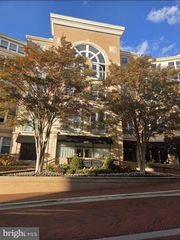12000 MARKET ST #114, Reston, VA 20190