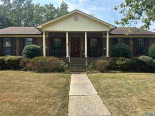 12028 Queens Place SE, Huntsville, AL 35803