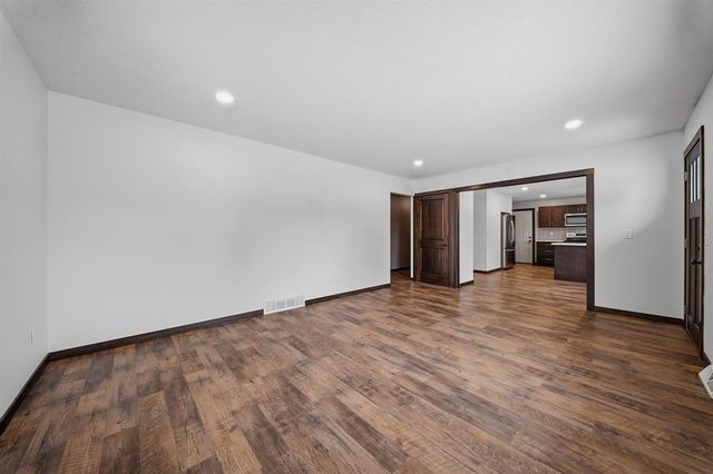 3019 Deerfield Drive, Eau Claire, WI 54703