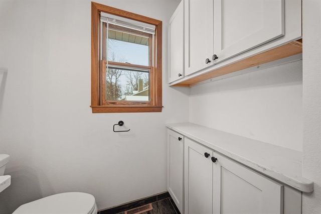 3019 Deerfield Drive, Eau Claire, WI 54703