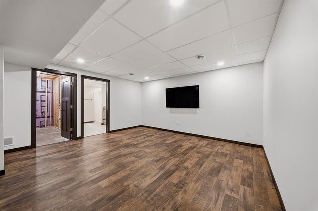 3019 Deerfield Drive, Eau Claire, WI 54703