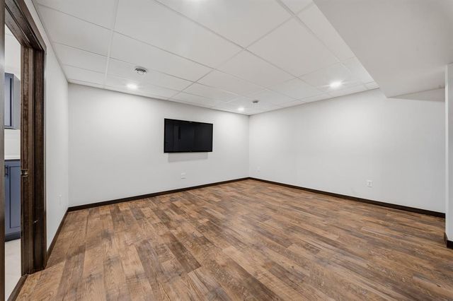 3019 Deerfield Drive, Eau Claire, WI 54703