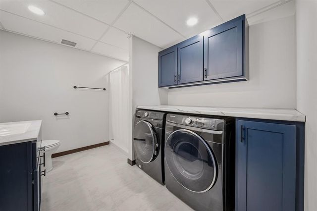 3019 Deerfield Drive, Eau Claire, WI 54703