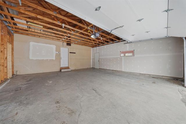 3019 Deerfield Drive, Eau Claire, WI 54703