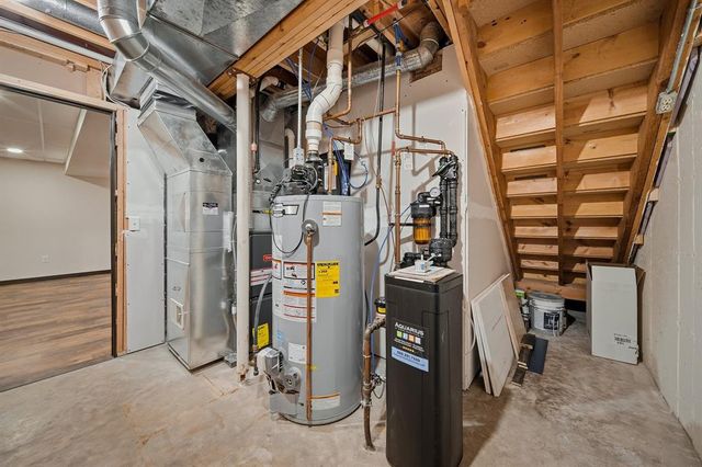 3019 Deerfield Drive, Eau Claire, WI 54703