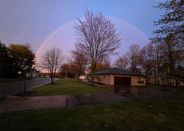 3019 Deerfield Drive, Eau Claire, WI 54703