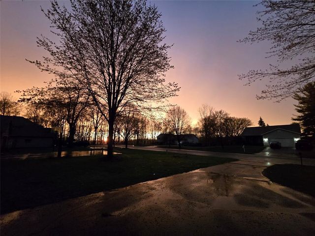 3019 Deerfield Drive, Eau Claire, WI 54703