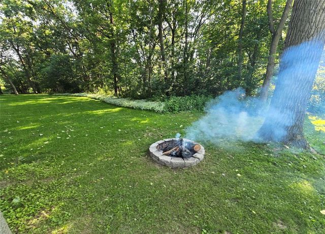 3019 Deerfield Drive, Eau Claire, WI 54703