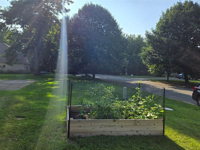 3019 Deerfield Drive, Eau Claire, WI 54703