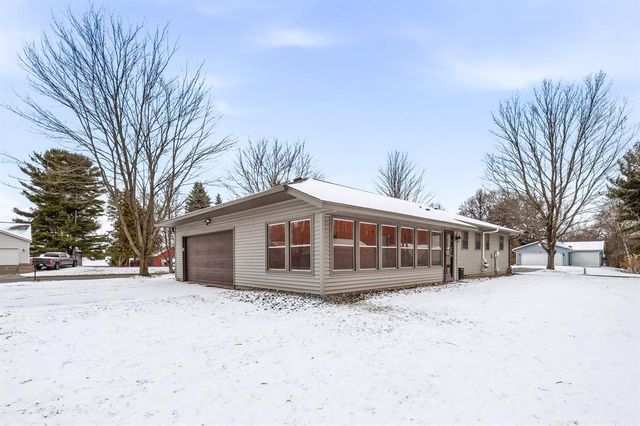 3019 Deerfield Drive, Eau Claire, WI 54703